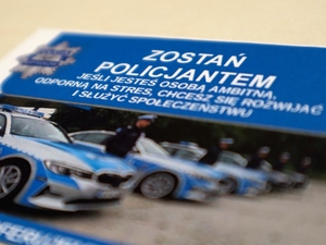 Ulotka z napisem Zostań policjantem