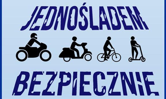 Na zdjęciu został przedstawiony motocykl oraz hulajnogi elektryczne