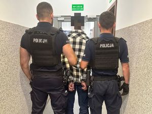 Senior nie dał się oszukać – dzięki czujności mieszkańców powiatu wołowskiego oszust trafił do aresztu