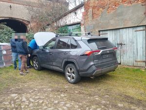 WOŁOWSCY KRYMINALNI ZATRZYMALI SPRAWCĘ LICZNYCH KRADZIEŻY SAMOCHODÓW ORAZ ODZYSKALI POJAZDY WARTE PÓŁ MILIONA ZŁOTYCH